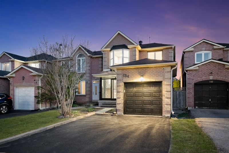 134 Gailcrest Circle, Thornhill, ON