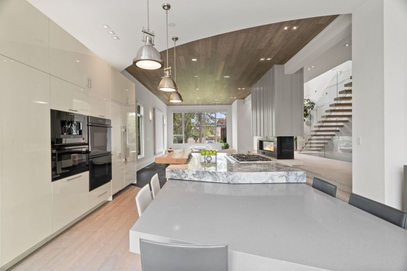 67 Lake Promenade, Etobicoke, ON