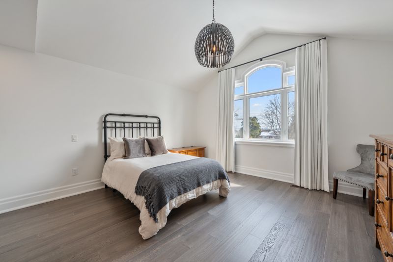 2265 Lakeshore Road #3, Burlington, ON