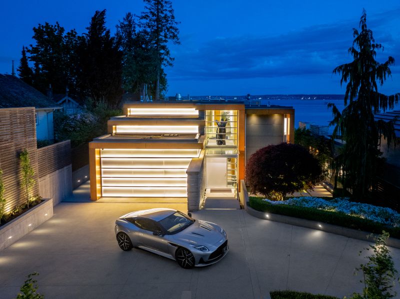 2612 Bellevue Avenue, West Vancouver, BC