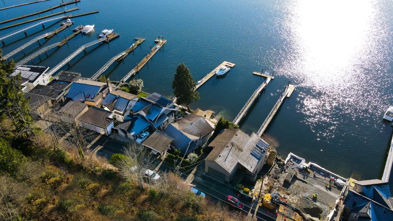 952 Alderside Road, Port Moody, BC