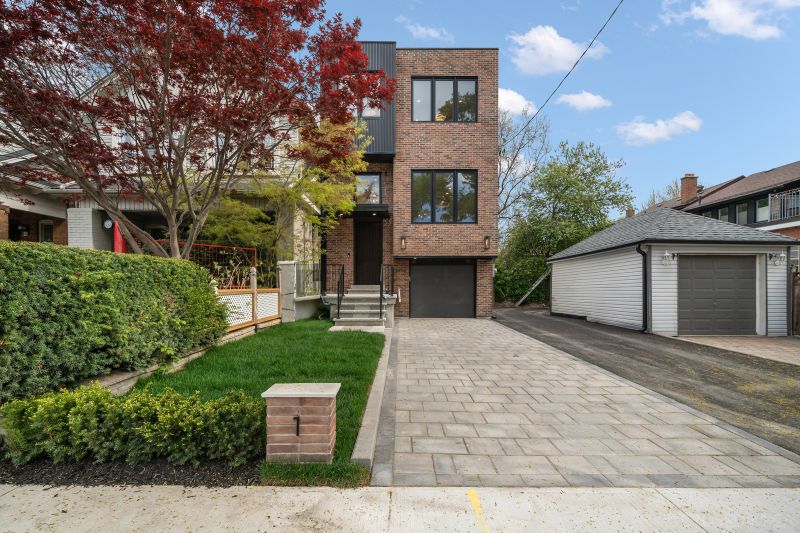 1 Graham Gardens, York, Toronto, ON, Canada, Toronto, ON