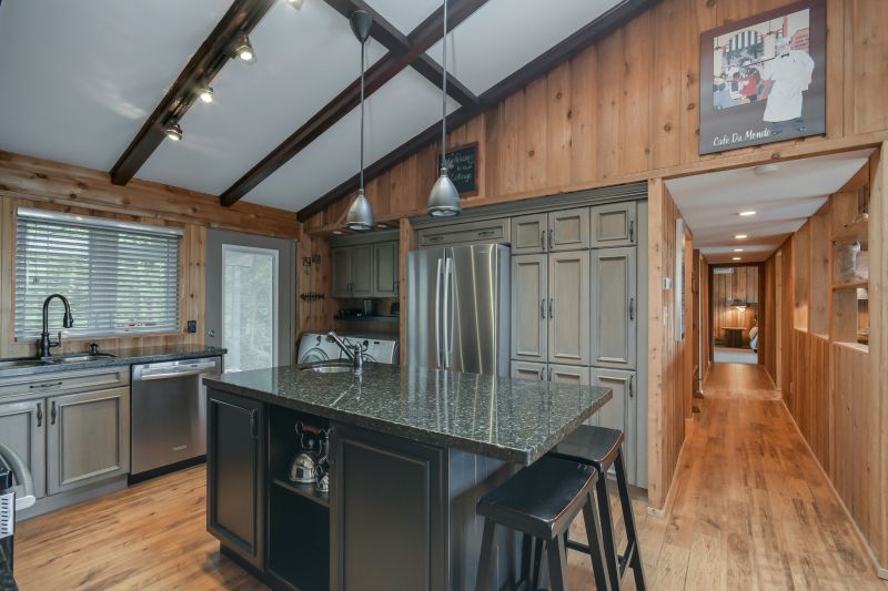 1059 Old Portage Road, Gravenhurst, ON