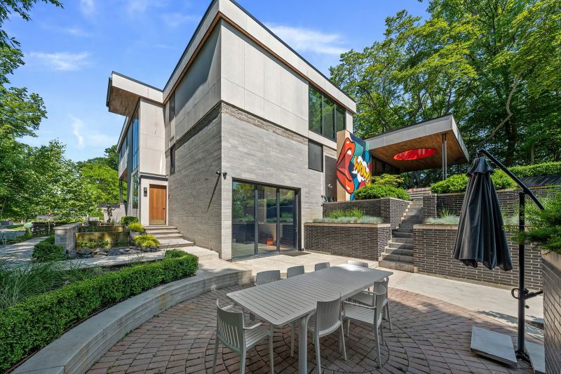 10320 Pine Valley Drive, Woodbridge, ON