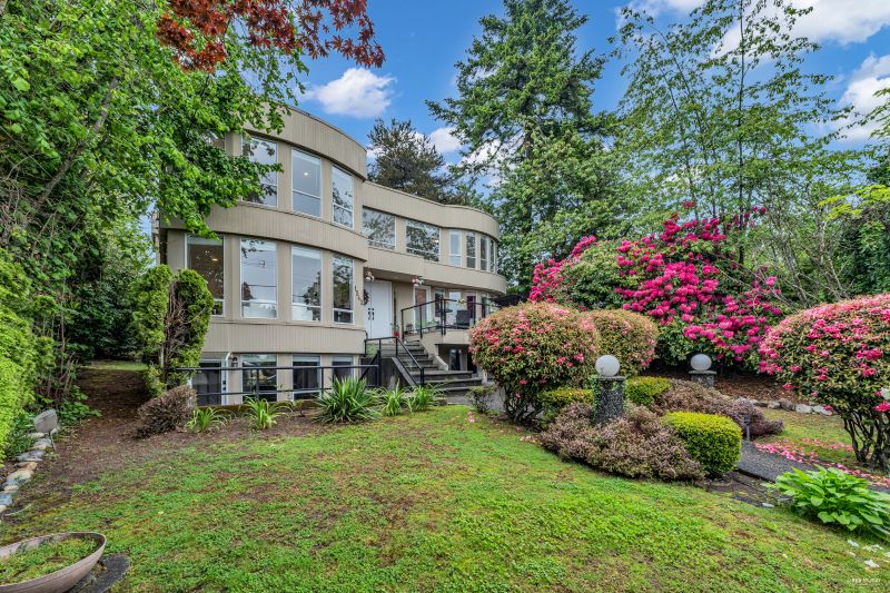 1543 Jefferson Avenue, West Vancouver, BC