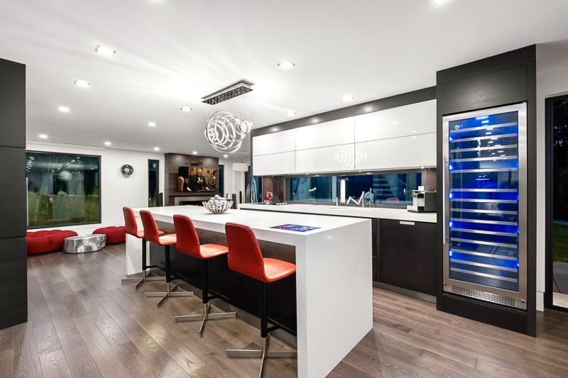 4577 Capilano Road, North Vancouver, BC, Canada, North Vancouver, BC