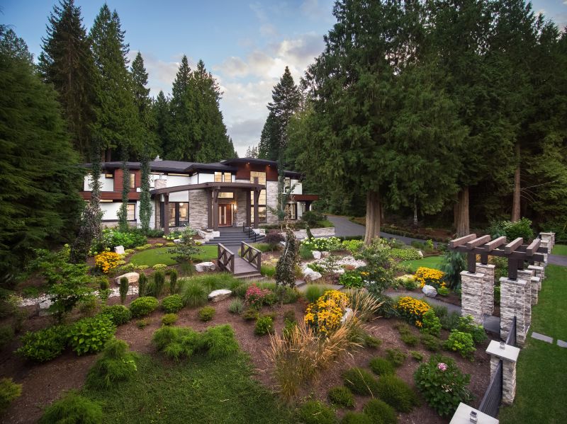 13262 Woodcrest Drive, South Surrey, BC