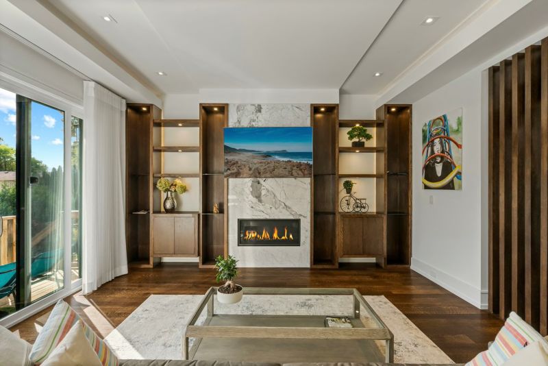 207 Burndale Avenue, North York, ON