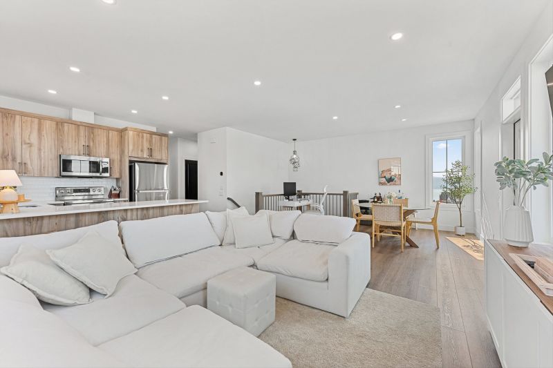 415 Hawk Hill Drive, Kelowna, BC