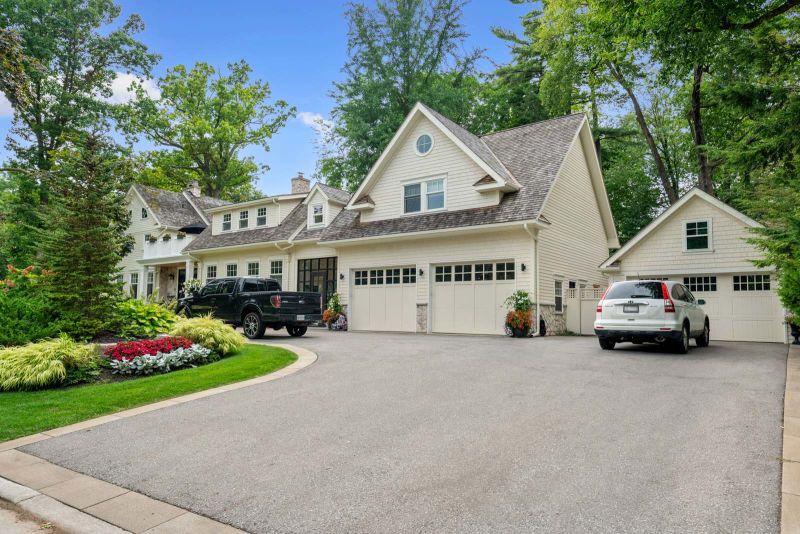 347 East Hart Crescent, Burlington, ON, Canada, Burlington, ON