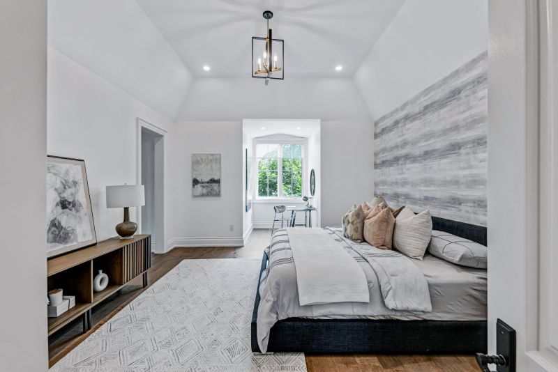 714 Atoka Drive, Mississauga, ON