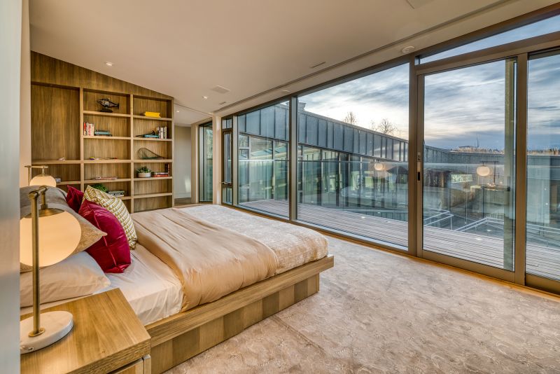 145 38A Avenue Southwest, Calgary, AB