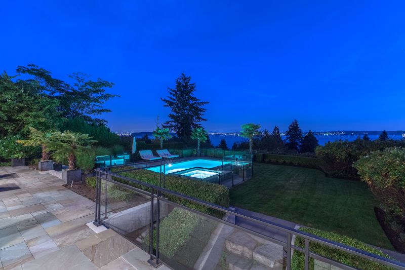 3470 Mathers Avenue, West Vancouver, BC