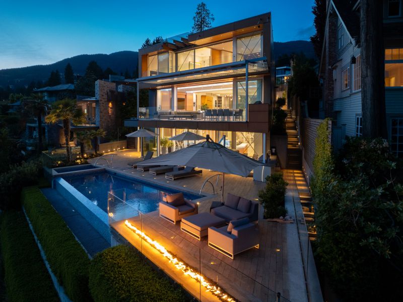 2612 Bellevue Avenue, West Vancouver, BC