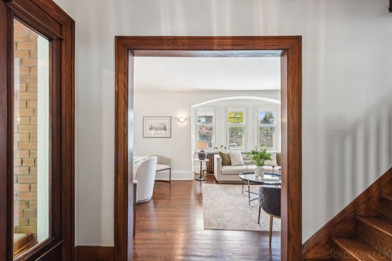 39 Acacia Road, Toronto, ON