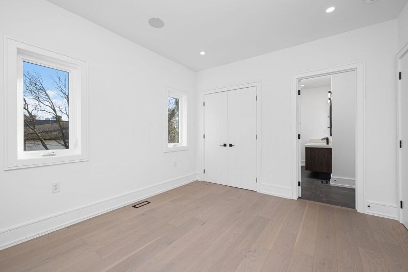 1352 Mount Pleasant Road, Toronto, ON, Canada, Toronto, ON