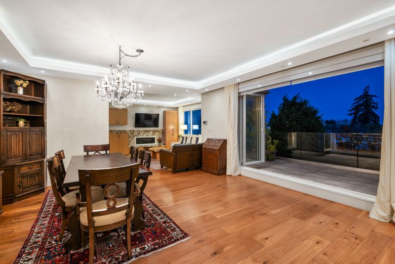 2449 Kings Avenue, West Vancouver, BC