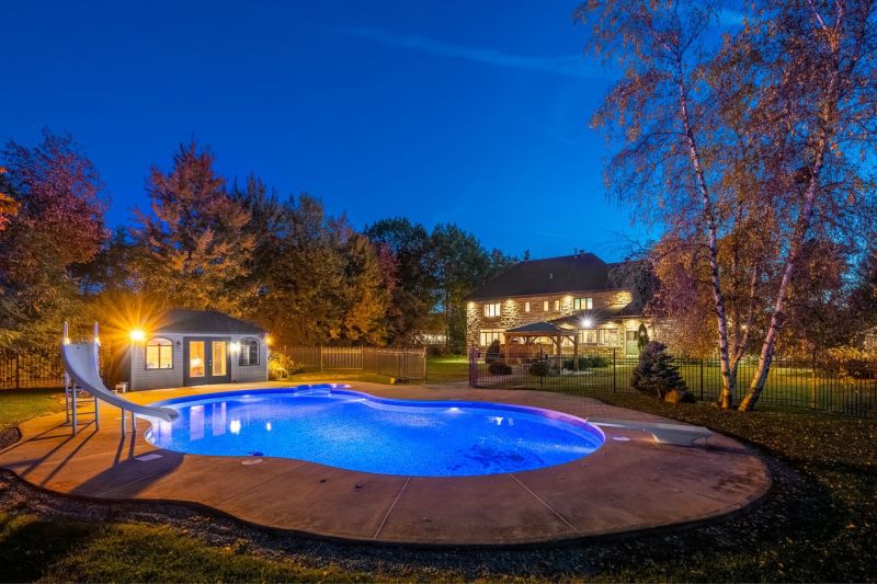 703 Rue des Chataigniers, Boucherville, QC
