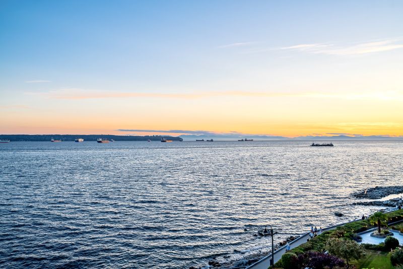 111 18th Street, West Vancouver, BC