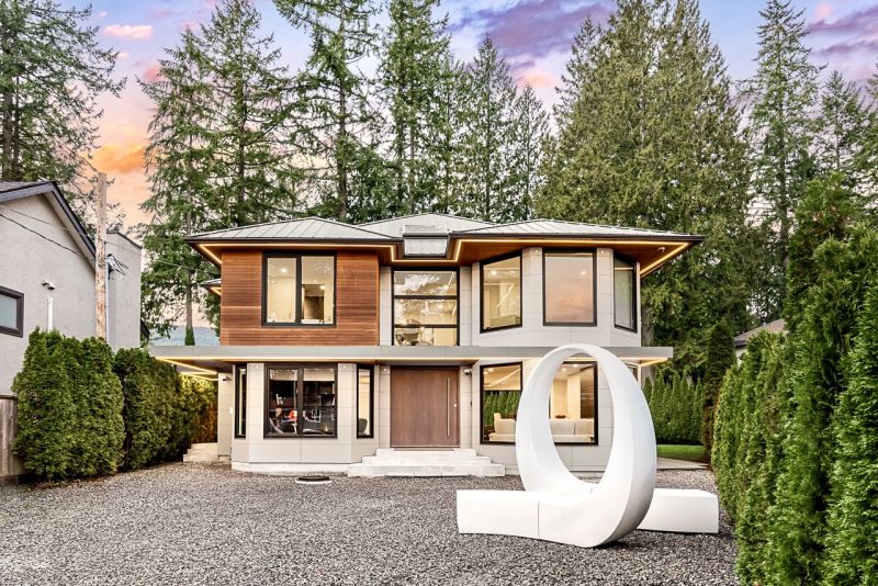 4577 Capilano Road, North Vancouver, BC, Canada, North Vancouver, BC