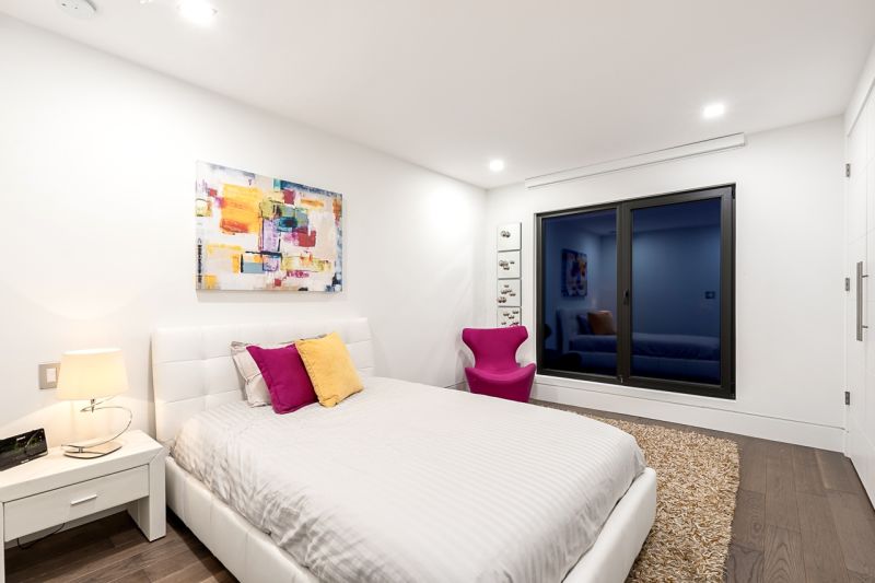 4577 Capilano Road, North Vancouver, BC, Canada, North Vancouver, BC