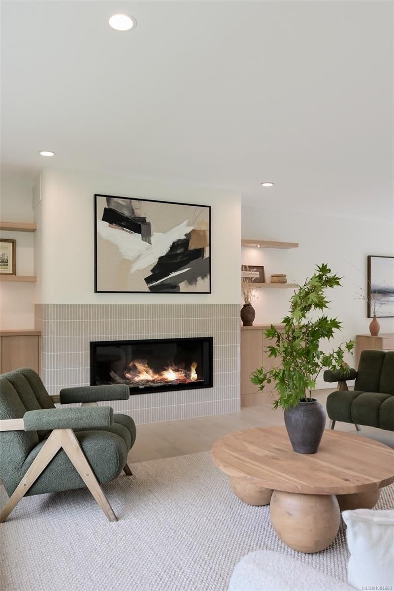 2091 Stonehewer Place, Victoria, BC