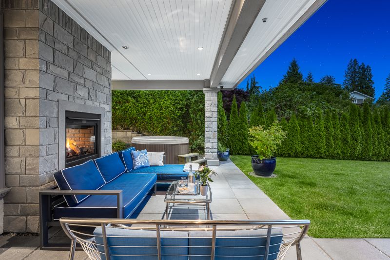 2130 Kings Avenue, West Vancouver, BC