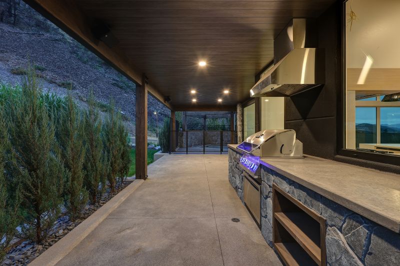 9857 Beacon Hill Drive, Lake Country, BC