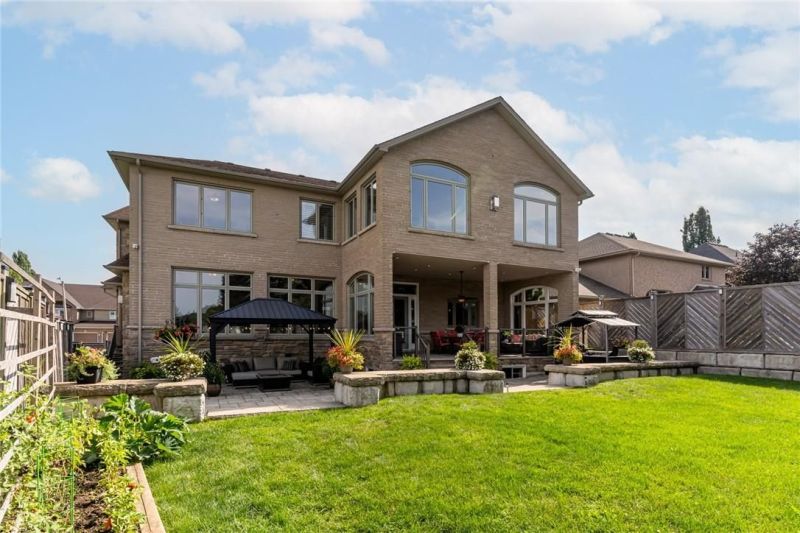 219 Kirkwood Drive, Dundas, ON
