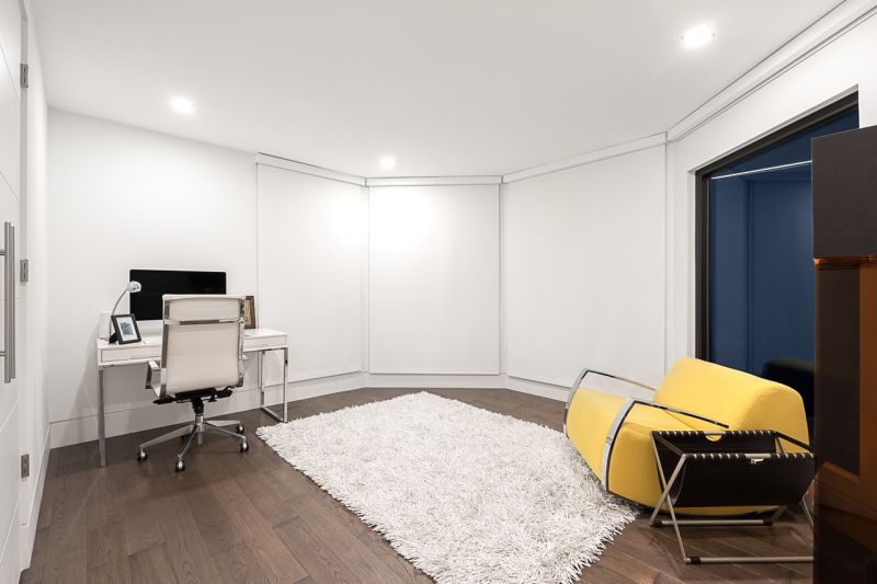 4577 Capilano Road, North Vancouver, BC, Canada, North Vancouver, BC