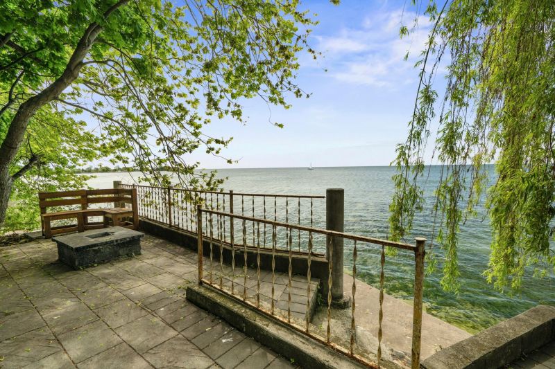 67 Lake Promenade, Etobicoke, ON