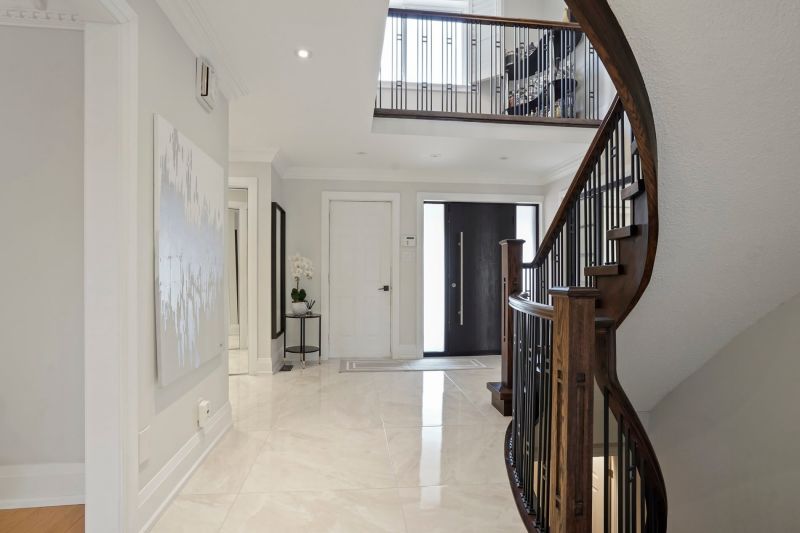 1414 Cawthra Road, Mississauga, ON