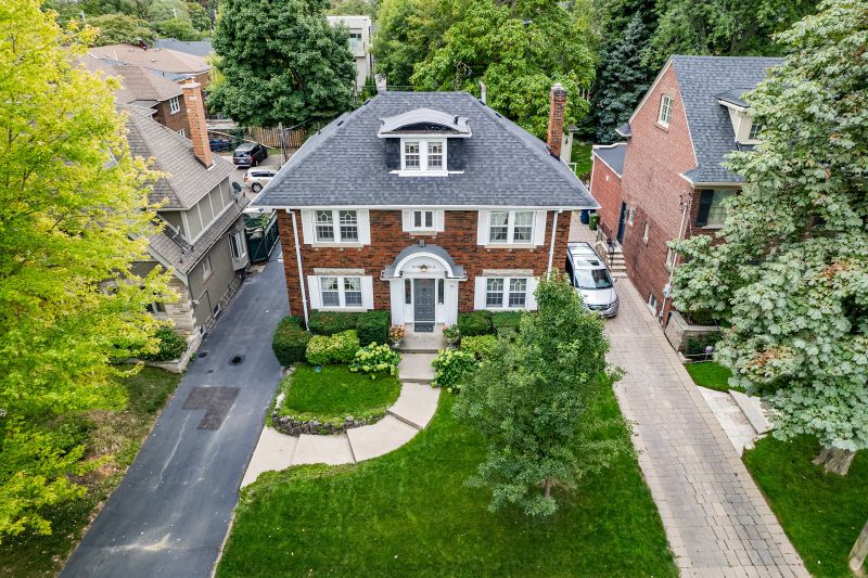 31 Hillhurst Blvd, Toronto, ON