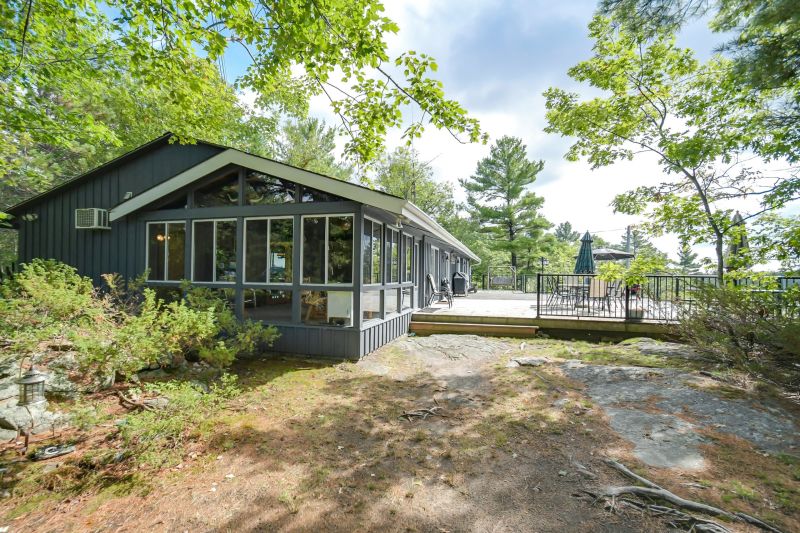 1059 Old Portage Road, Gravenhurst, ON
