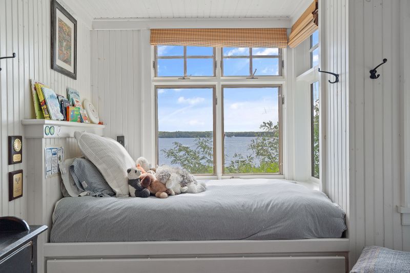 1 Onaway Island R21, Muskoka Lakes, ON