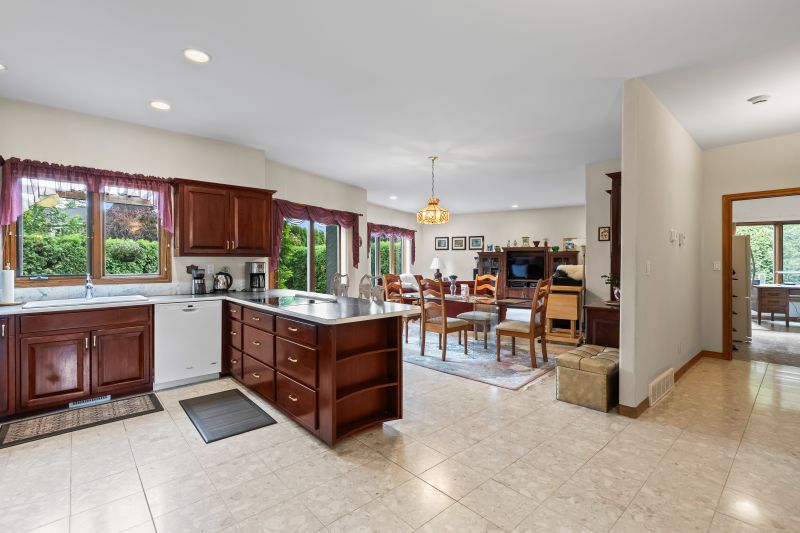 463 Carona Crescent, Kelowna, BC