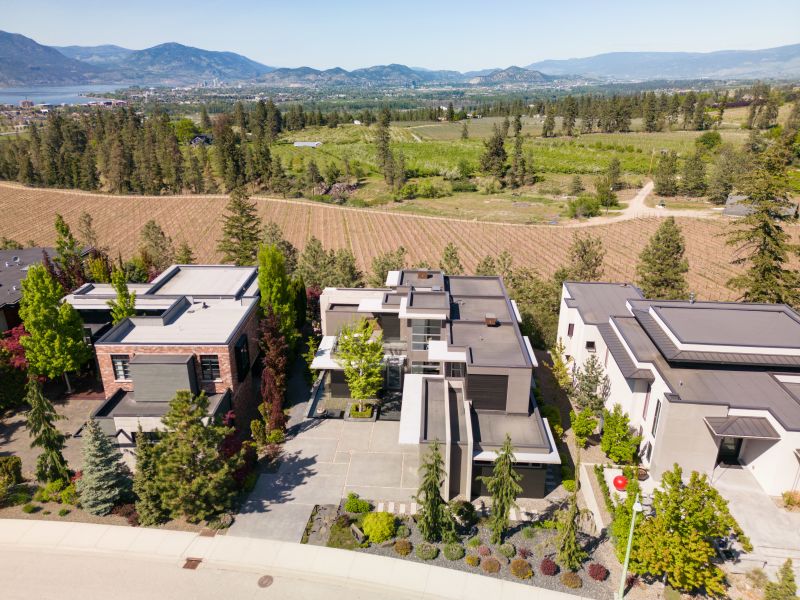 1076 Westpoint Drive, Kelowna, BC