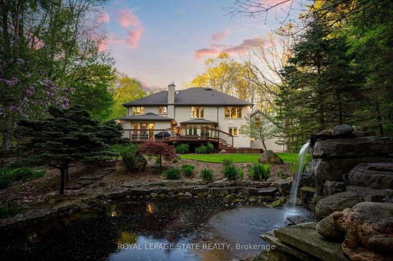18 Elder Crescent, Hamilton, ON