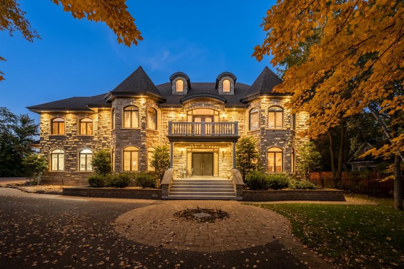 703 Rue des Chataigniers, Boucherville, QC