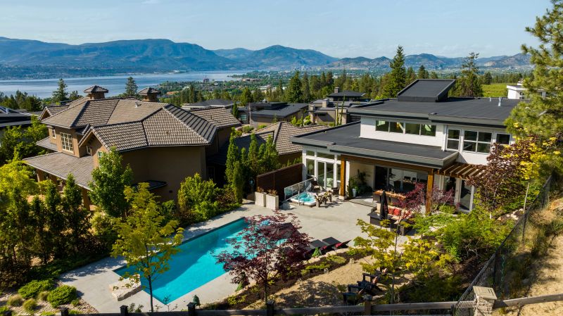1049 Westpoint Drive, Kelowna, BC