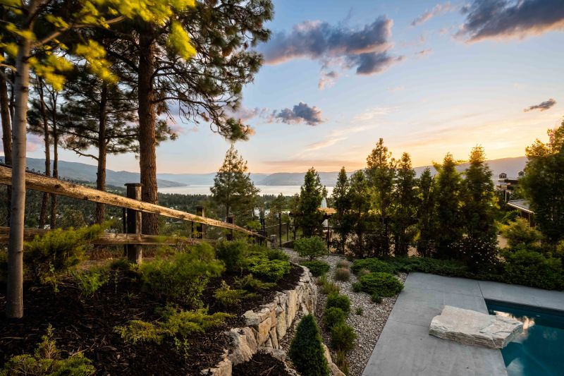 1049 Westpoint Drive, Kelowna, BC