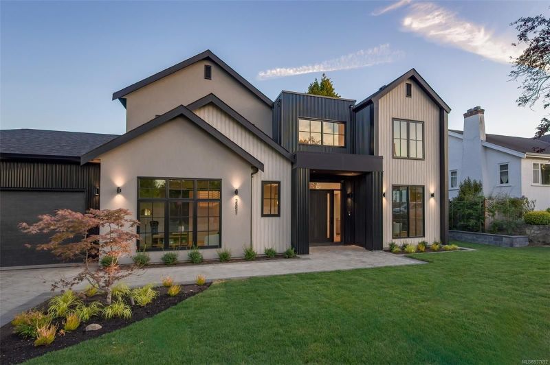 2651 Anscomb Place, Victoria, BC