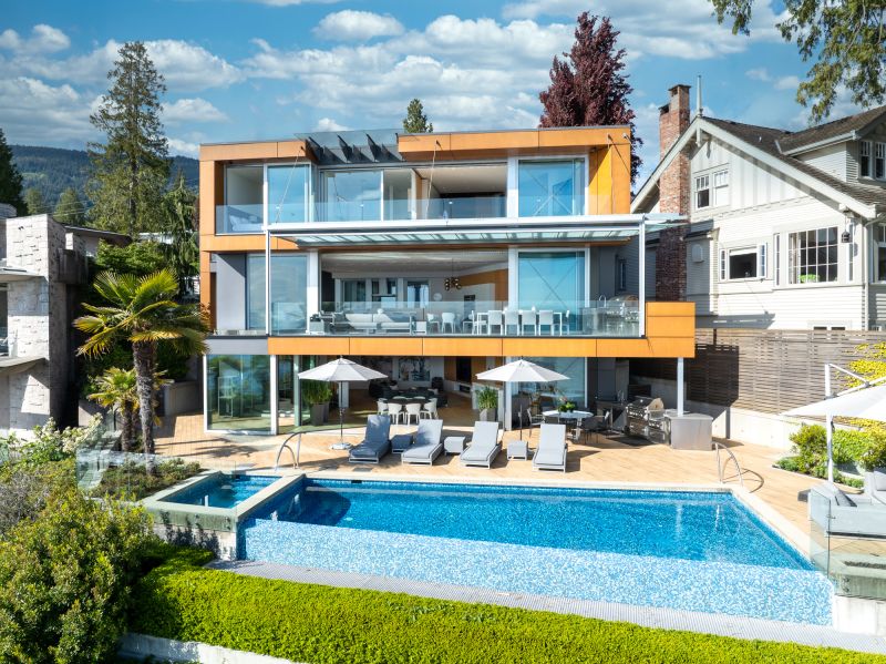 2612 Bellevue Avenue, West Vancouver, BC