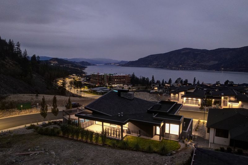 9857 Beacon Hill Drive, Lake Country, BC