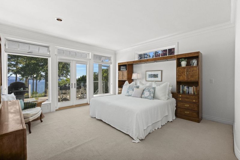 13520 13A Avenue, Surrey, BC, Canada, Surrey, BC