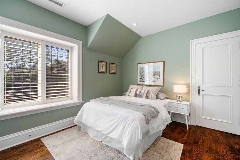 34 Dinnick Crescent, Toronto, ON