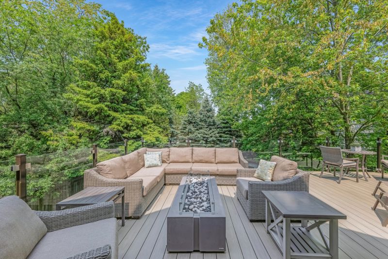 17 Wenonah Drive, Mississauga, ON