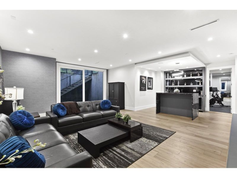 13141 Marine Drive, Surrey, BC