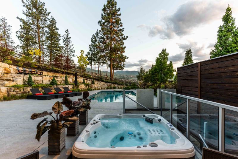 1049 Westpoint Drive, Kelowna, BC
