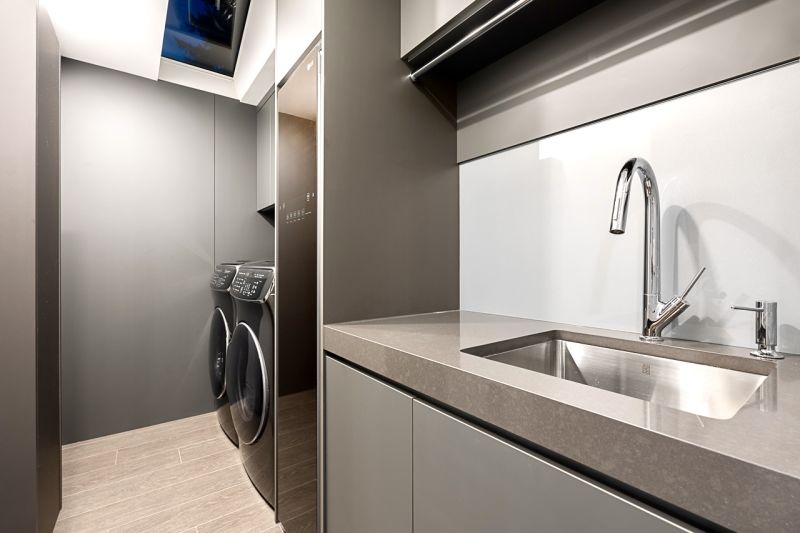 4577 Capilano Road, North Vancouver, BC, Canada, North Vancouver, BC